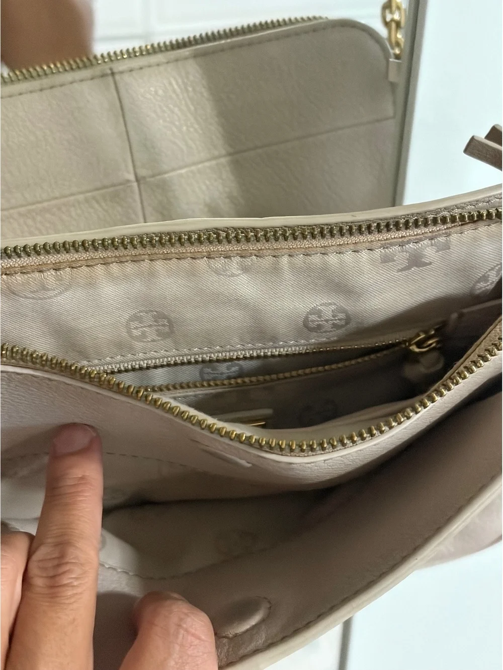 Tory Burch Beige Leather Crossbody Bag with Gold Chain Accent